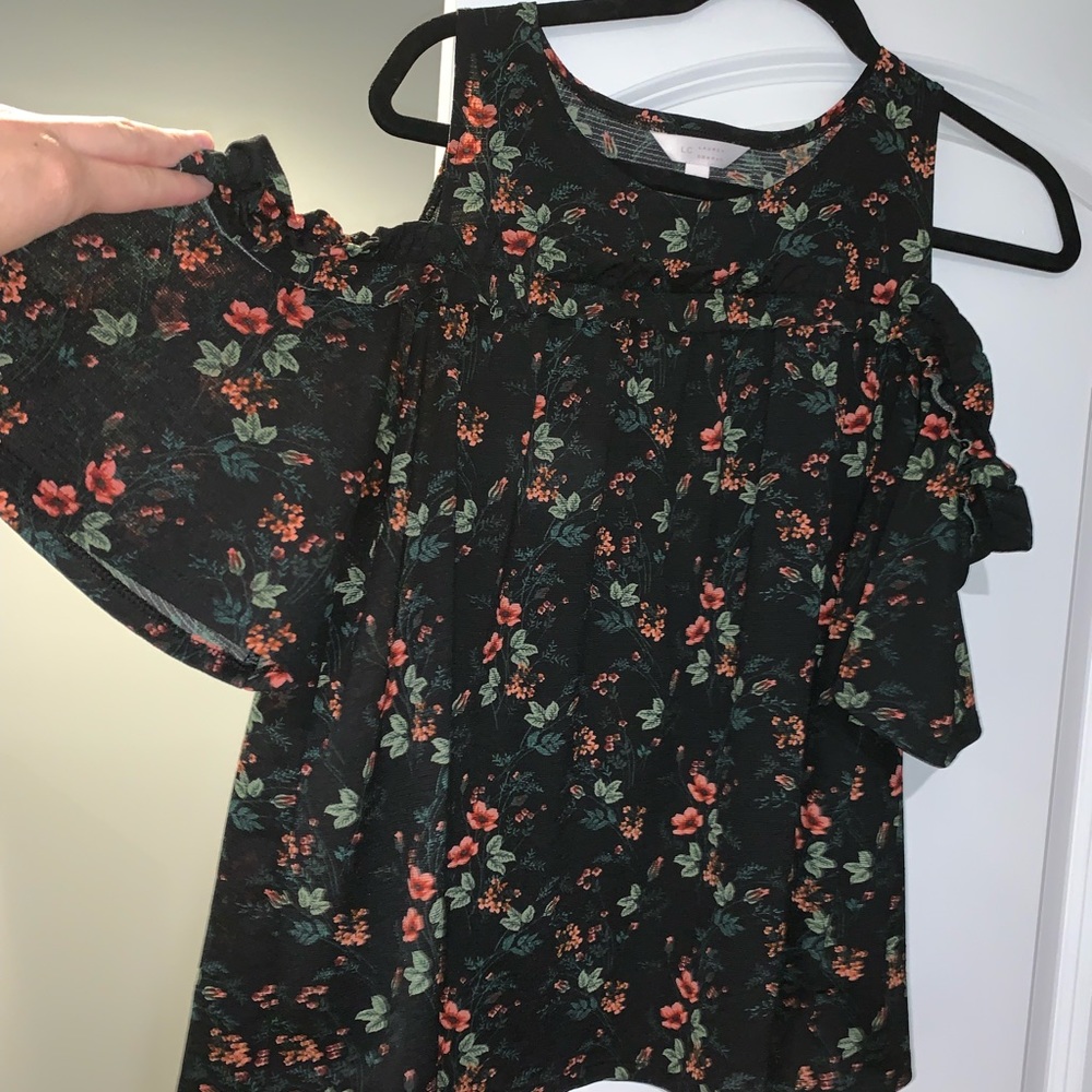 Sz L black with floral design womens shirt
